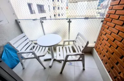 Apartamento com 3 Quartos sendo 1 suite e 2 banheiros à Venda, 80 m² por R$ 350.000