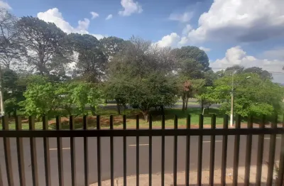 Residência assobradada no parque das andorinhas em ribeirão preto-sp