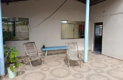 Otima casa em campo largo com possibilidade de duas moradias