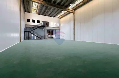 Galpão moderno para aluguel em alphaville - condominio fechado, 675m²