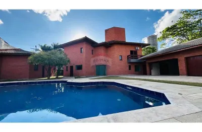 Casa Semi-mobiliada para Locação com 04 suítes no Alphaville 2 - Barueri - SP