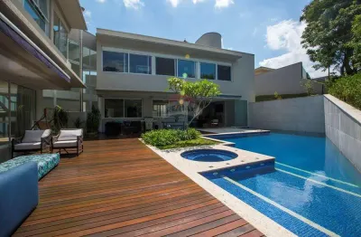 Casa em condomínio fechado com 6 quartos à venda na Alameda das Quaresmeiras, 50, Tamboré, Santana de Parnaíba