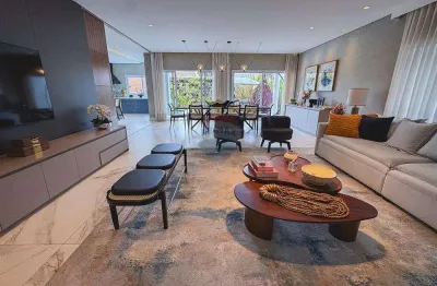 Casa Contemporânea de Alto Padrão à venda com 3 suítes, 453m² no Residencial 10 - Alphaville/SP