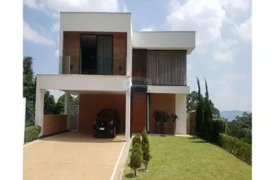 Locação totalmente mobiliada - 604m² com 4 quartos - alphaville/sp