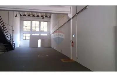 Galpão comercial com 1.000 m² em tamboré - ótima localização