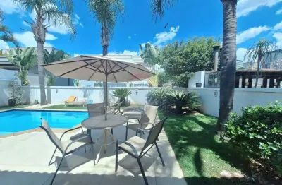 Casa mobiliada 4 suítes para locação no 18 do forte com piscina