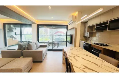 Apartamento mobiliado para locação com 2 dormitórios sendo 01 suíte, 75m² no Condomínio Oka Mamoré – Alphaville/SP