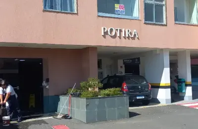 PARQUE RESIDENCIAL LARANJEIRAS,   APARTAMENTO DESOCUPADO COM 3 quartos e uma suíte,  próximo ao centro de laranjeiras.  Excelente oportunidade para morar em um dos mais valorizados bairros da região.