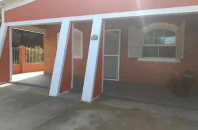 Casa com 3 quartos à venda na Avenida Rio Grande do Sul, 930, Laranjal, Pelotas