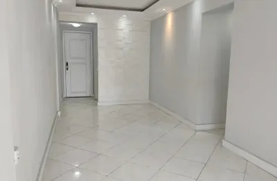 Apartamento à venda  2 quartos com dependência empregada e varanda freguesia jacarepaguá