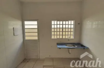 Casa com 2 quartos para alugar na Vila Tibério, Ribeirão Preto 
