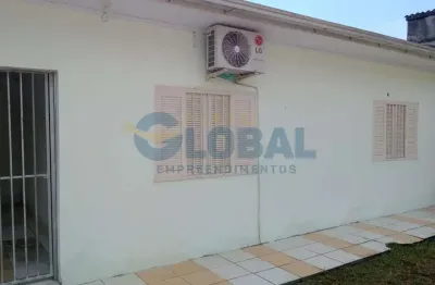 Casa com 4 quartos à venda na Avenida Capitão Pedro Fernandes, Coloninha, Araranguá, 72 m2 por R$ 280.000