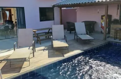 Linda casa em condomínio fechado com segurança 24 horas para vc e família