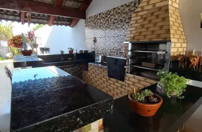 Linda casa aconchegante, com detalhes modernos, pronta para morar