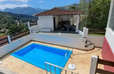 Casa para venda possui 375 metros quadrados com 4 quartos em retiro - petrópolis - rio de janeiro