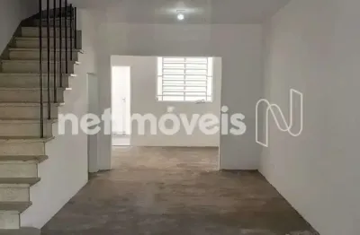 Ponto comercial com dois pavimentos, localização privilegiada, ideal para escritório ou loja