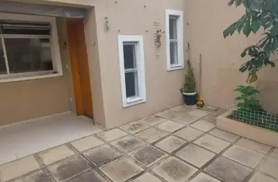 Casa no bairro Vivendas da Serra, em local tranquilo e bem valorizado.