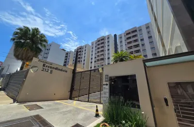 Alugo excelente apartamento com suíte, varanda e 2 vagas no bairro Granbery