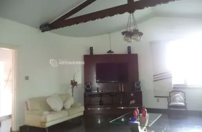 Casa com 5 quartos à venda na Pampulha, Belo Horizonte 