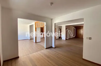 Casa comercial com 2 salas para alugar no São Bento, Belo Horizonte 