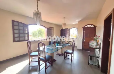 Casa com 4 quartos à venda no São Geraldo, Belo Horizonte 