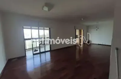 Apartamento com 4 quartos para alugar na Rua Itapaiuna, Jardim Morumbi, São Paulo