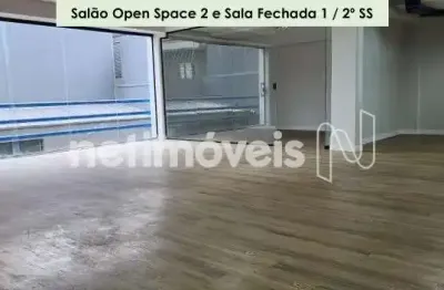 Edifício comercial multifuncional &ndash; 1.000?m²;, 6 pavimentos, pronto para empresas à vista