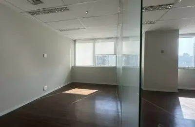 Sala comercial para alugar na Avenida Doutor Chucri Zaidan, 80, Vila Cordeiro, São Paulo