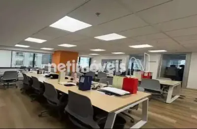 LOCAÇÃO/ITAIM BIBI - Conjunto comercial com 142m²; | 5 vagas