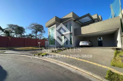 Excelente sobrado em condomínio fechado em senador canedo