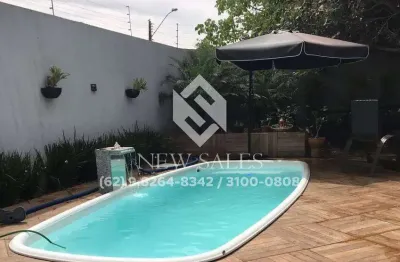 Casa com 3 quartos sendo uma suíte e localização privilegiada !!