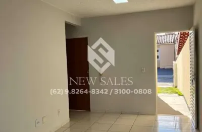 Casa em condomínio fechado com 3 quartos e quintal - 230m² terreno