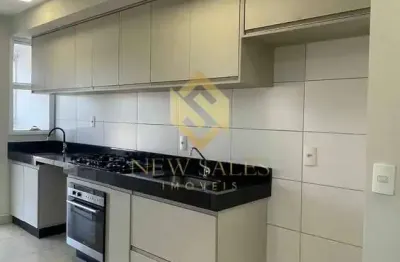 Apartamento- 2 quartos, 1 suíte, 61m², 1 vaga, armários- vila rosa