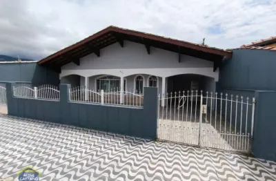 Linda casa térrea isolada com 3 dorms 6 vagas de garagem! financia!