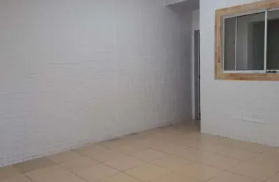 Sobrado individual com 2 dorms 1 vaga - financia ou parcela direto!