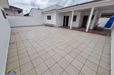 Linda casa térrea isolada em localização estratégica! podendo ser comercial ou residencial!