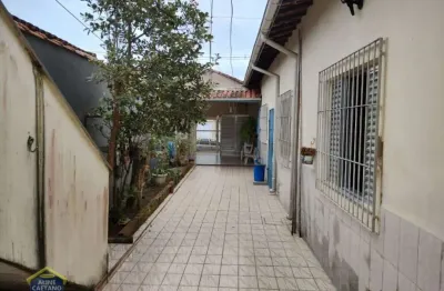 Casa isolada com 2 dorms + 1 dorm na edícula - 5 vagas - financia!