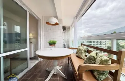 Apartamento mobiliado em prédio frente mar - com lazer e varanda gourmet!
