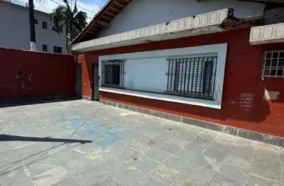 Casa de esquina no maracanã 02 dorms, 03 vagas 405 mil