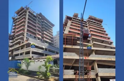 02 dorms, sendo 01 suíte, 02 vagas, há 100 mts do mar, parcela direto!