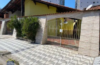 Casa térrea geminada com 2 dorms 1 suíte e 4 vagas de garagem! financia!
