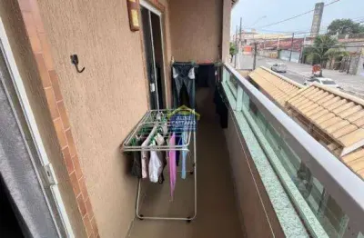 Casa de condomínio com 2 dorms com varanda - lado praia no caiçara - venha conhecer!