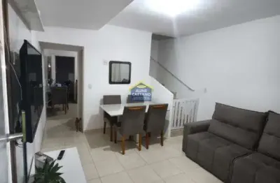 Espaçoso sobrado 2 quartos em condomínio no sítio do campo - praia grande