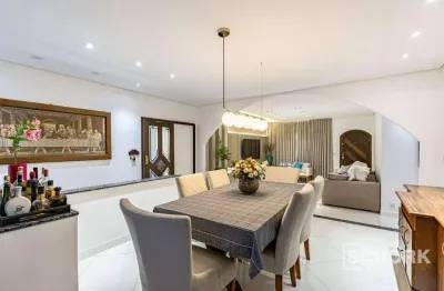 Casa com 3 dormitórios à venda, 329 m² por R$ 1.300.000,00 - Salto - Blumenau/SC