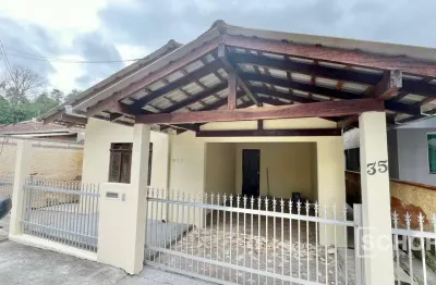 Casa com 4 dormitórios para alugar, 100 m² por r$ 2.226,27/mês - itoupava central - blumenau/sc