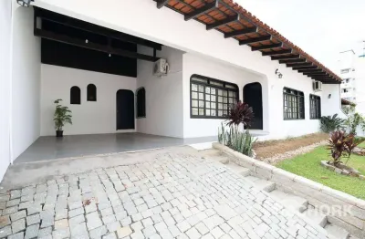 Casa com 3 dormitórios para alugar, 163 m² por R$ 5.536,02/mês - Itoupava Seca - Blumenau/SC