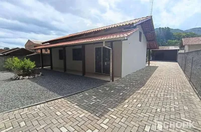 Casa com 3 dormitórios para alugar, 140 m² por R$ 3.068,65/mês - Itoupava Central - Blumenau/SC