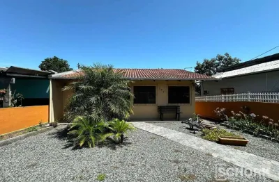 Casa com 2 dormitórios para alugar, 53 m² por R$ 2.500,00/mês - Fidélis - Blumenau/SC
