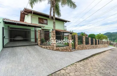 Casa com 3 dormitórios à venda, 250 m² por r$ 1.400.000,00 - itoupava central - blumenau/sc