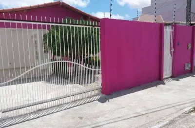 Casa com 3 quartos à venda na Rua Doutor Pacheco Dantas, Lagoa Nova, Natal